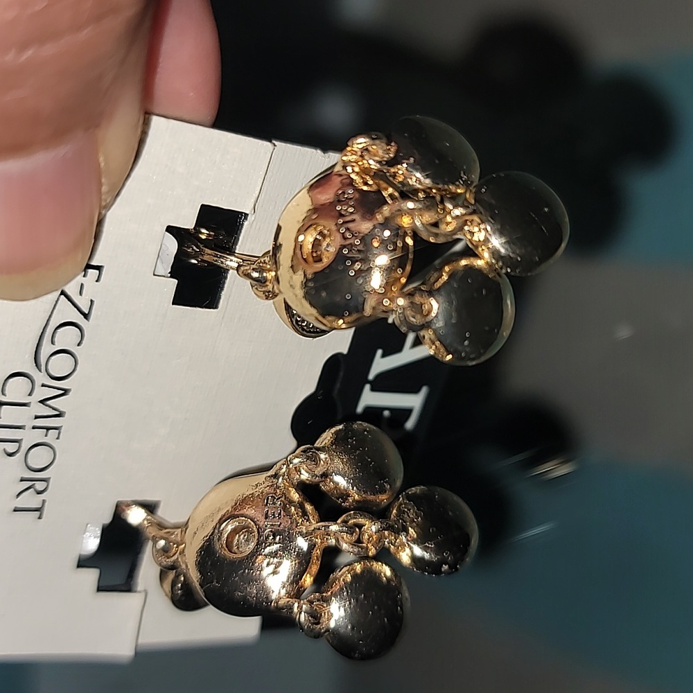 Napier EZ Comfort multicolor clip earrings. - Picture 4 of 6